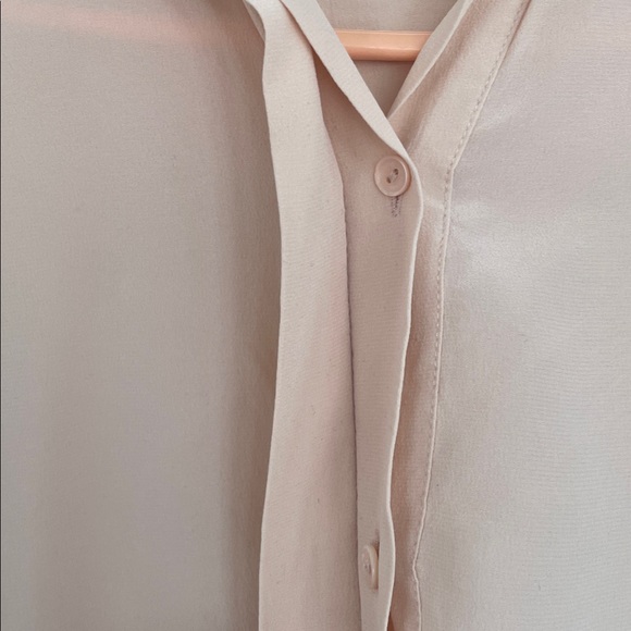 π Vince 100% Silk Shirt π Long Sleeve β’ Light Pink - Picture 7 of 16